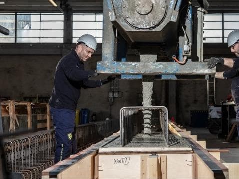 Compacte ESMER Multiphase Flowmeter tijdens ontwikkeling en assemblage