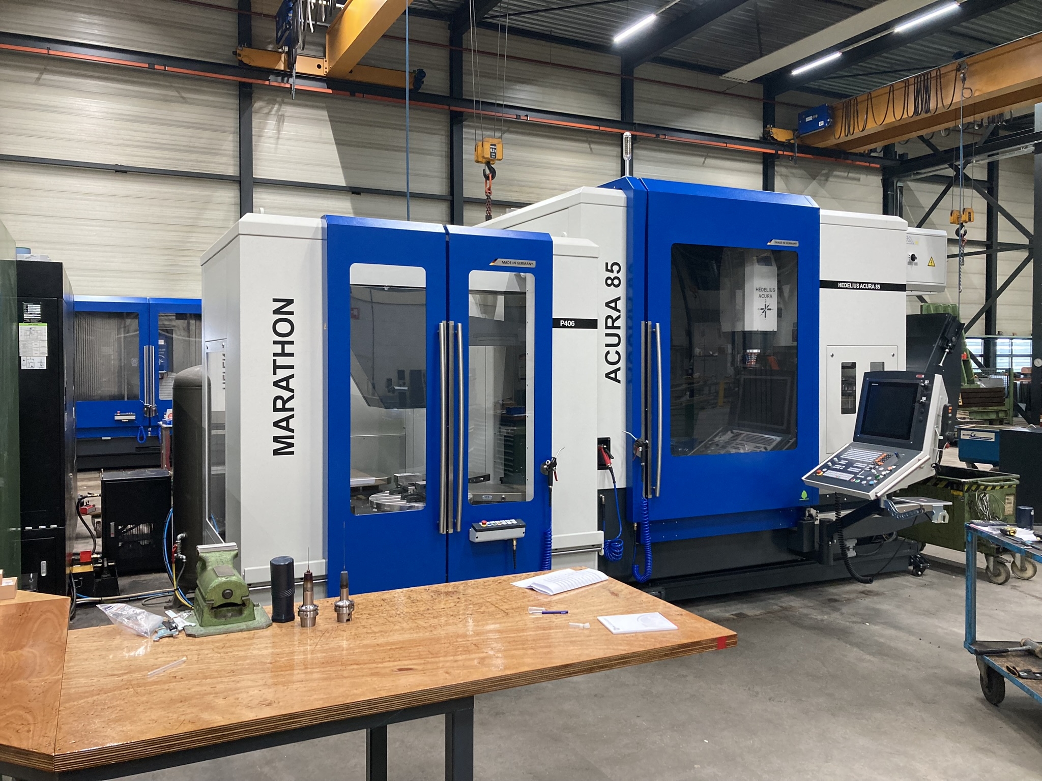 Hedelius Acura 85 met 6 pallets Marathon 406 Magazijn